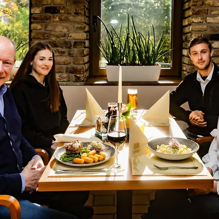 Sport- Und Tagungshotel De Poort Hotell