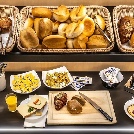 Hotell Sport- Und Tagungshotel De Poort 4*