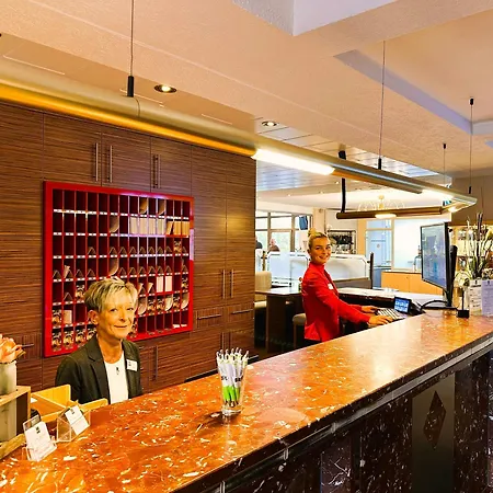 Sport- Und Tagungshotel De Poort Hotell 4*