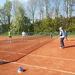 Sport- Und Tagungshotel De Poort غوخ