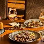 Sport- Und Tagungshotel De Poort فندق 4*