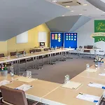 Sport- Und Tagungshotel De Poort فندق