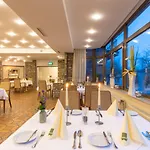 Sport- Und Tagungshotel De Poort فندق غوخ