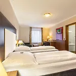Sport- Und Tagungshotel De Poort 4* غوخ