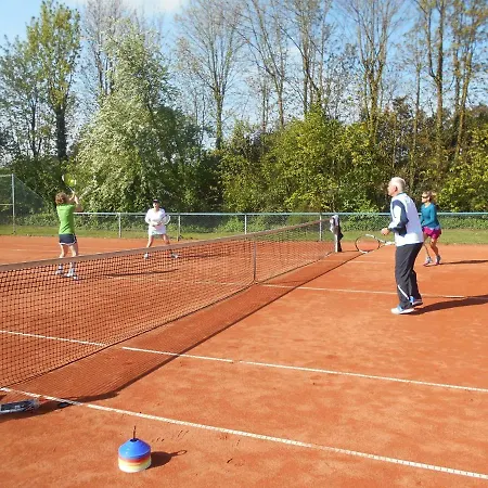 Sport- Und Tagungshotel De Poort غوخ