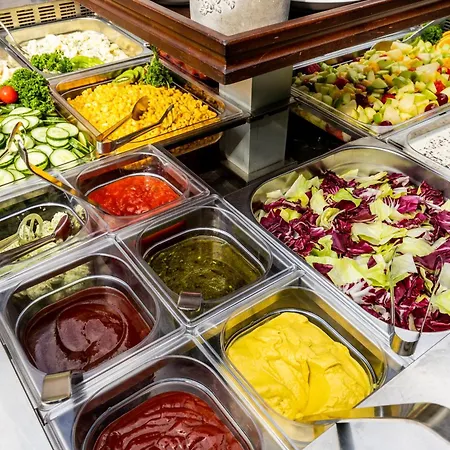 Sport- Und Tagungshotel De Poort ホテル 4*