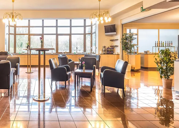 Sport- Und Tagungshotel De Poort Hotel 4*